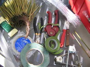 آشنايي با ابزار و وسايل گل آرايي