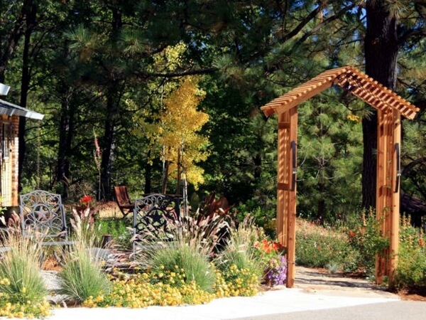 طرحی برای باغ خود ترسیم کنید