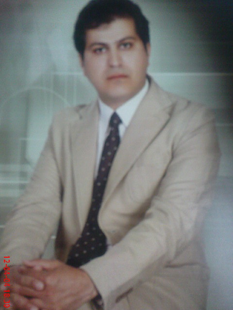 حجت مومنی