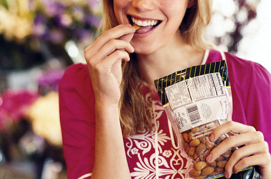 معجزه خواص این آجیل برای لاغری