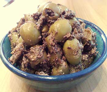 بهبود کامل این بیماری گوارشی با زیتون پرورده