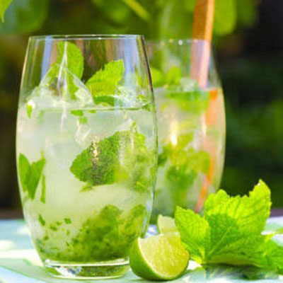 خواص پرفروش‌ترین شربتهای گیاهی مخصوص روزهای گرم