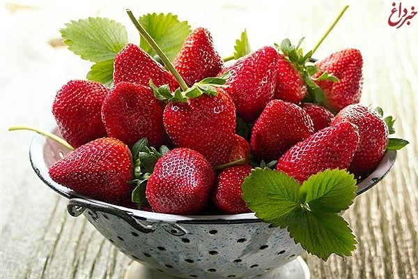 توت فرنگی‌های قرمزتر را بخورید