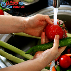 روشی کاملا غلط برای شستشوی سبزیجات !