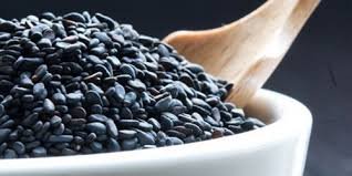 درمان جوش صورت با ماسک سیاه دانه