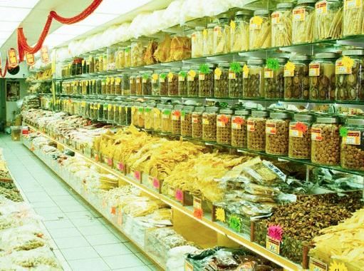 استفاده از دانش داروسازها در داروخانه‌های گیاهی