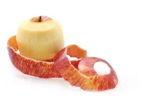پوست سیب ۵ برابر سیب ویتامین دارد