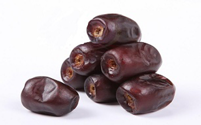 خرما را بشوریم یا نه