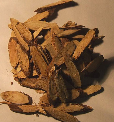 خاصيت گياه شيرين‌بيان,فوايد شيرين‌بيان