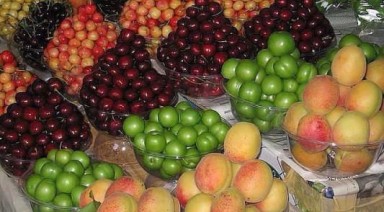 مصرف میوه در سحری، از تشنگی جلوگیری می کند/ از خوردن غذاهای شور در هنگام سحر خودداری کنید