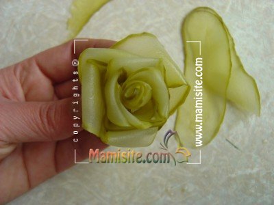 تزئین خیارشور به شکل گل رز+ تصاویرحالب