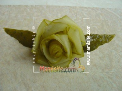 تزئین خیارشور به شکل گل رز+ تصاویرحالب