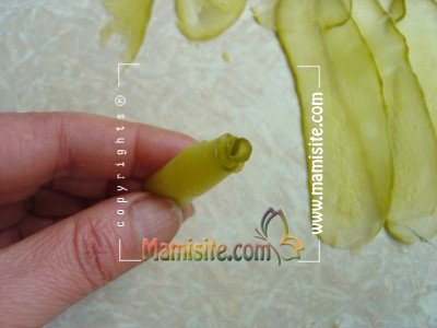 تزئین خیارشور به شکل گل رز+ تصاویرحالب