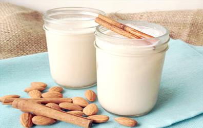  شیر بادام و عسل معجونی معجزه گر که خاصیت درمانی دارد